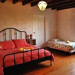Logis De Chenac - Et Table D'hotes Bed & Breakfast