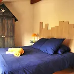 Frühstückspension Logis De Chenac - Et Table D'hotes 3*