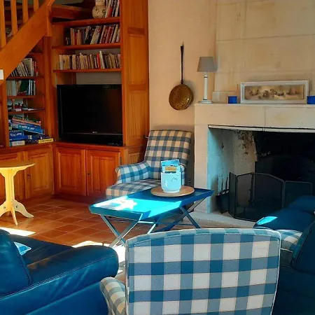 Bed & Breakfast Logis De Chenac - Et Table D'hotes 3*