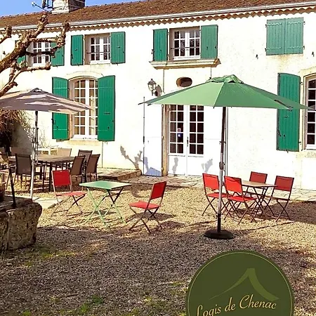 Logis De Chenac - Et Table D'hôtes 3*