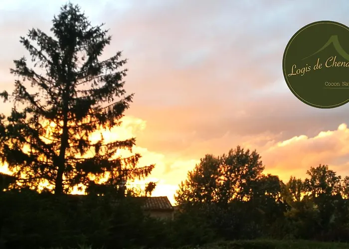 Logis De Chenac - Et Table D'hotes Bed & Breakfast