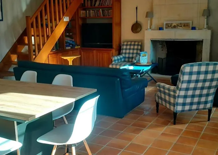 לינה וארוחת בוקר Logis De Chenac - Et Table D'hotes