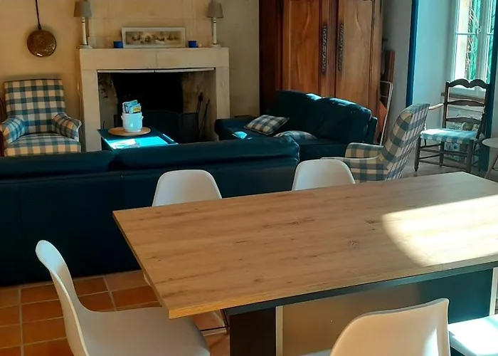 Logis De Chenac - Et Table D'hotes 3*
